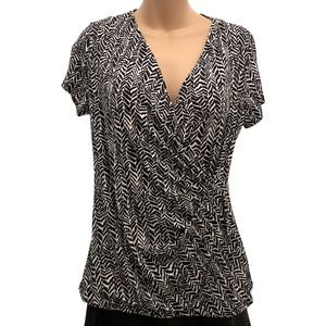 CHAUS Woman’s Black/White Abstract Pattern Sleeveless Blouse Size Small New